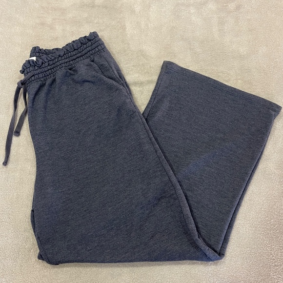 Maternity Bundle Size XL Jeans, Sweats, Dress and Top - Picture 2 of 16